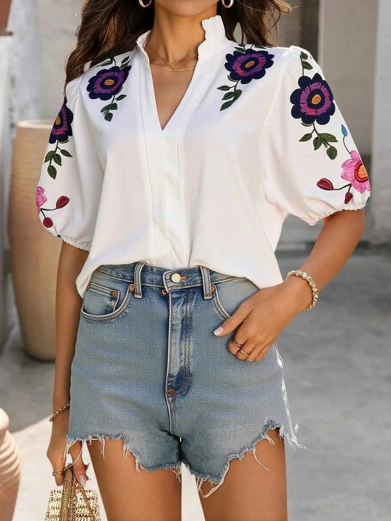 Floral Print Notched Puff Sleeve Blouse.