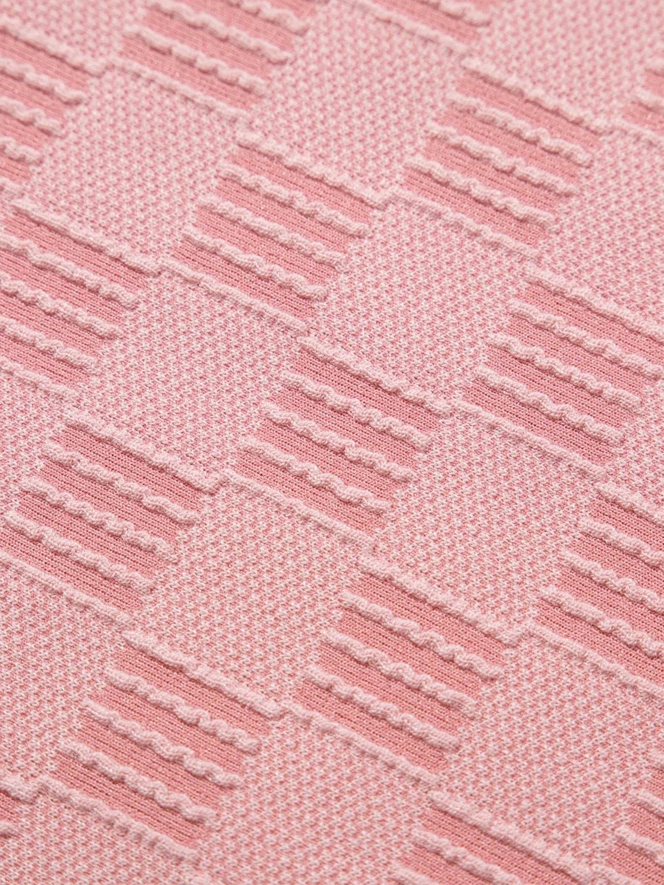 Checkered Round Neck T-Shirt for Stylish Comfort - EBYNN