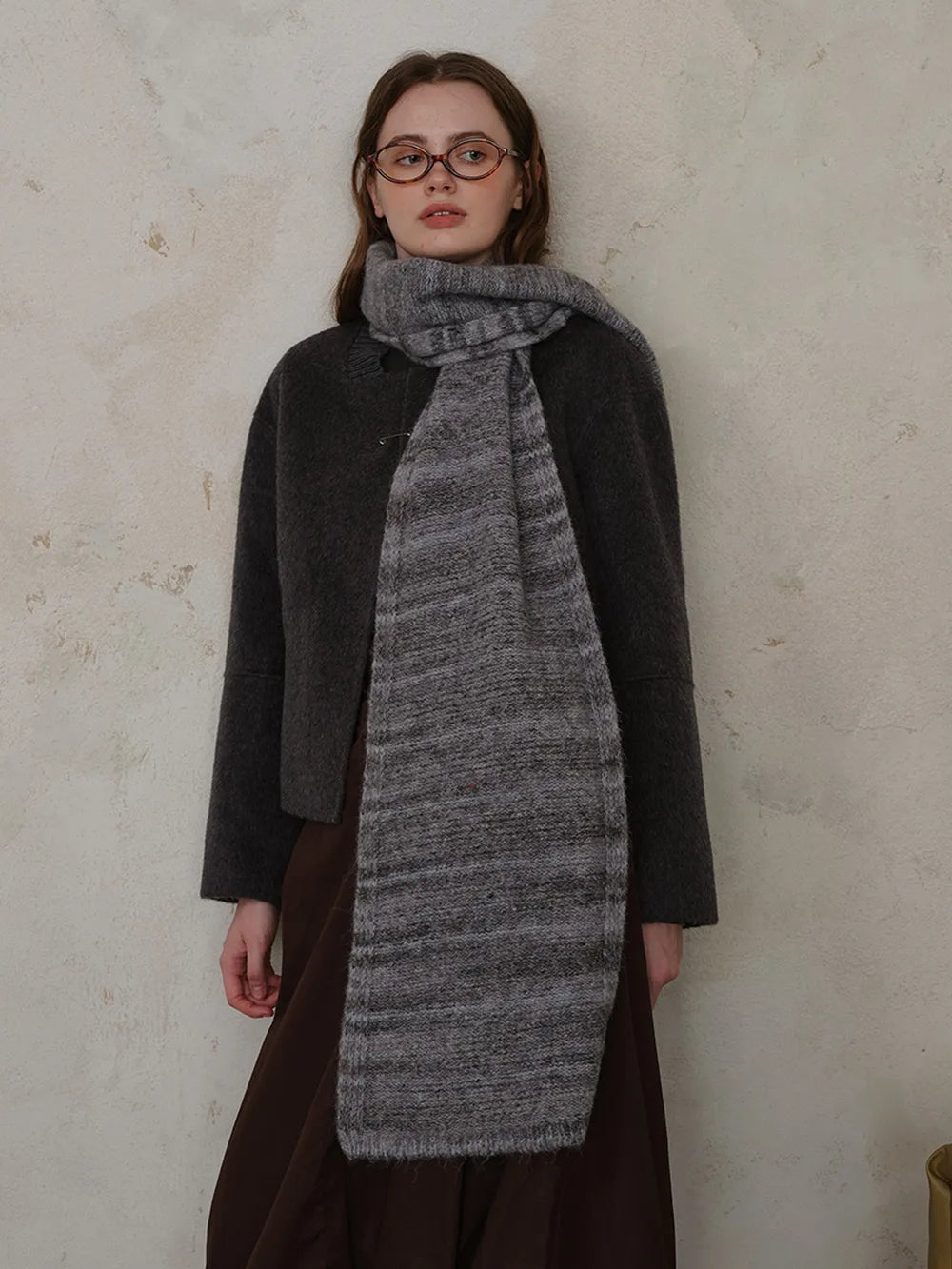 Striped Detail Knit Scarf.