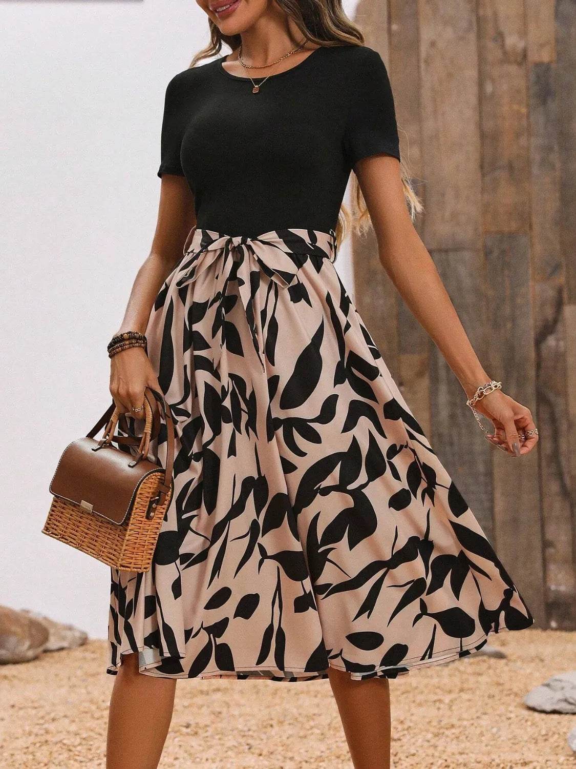 Printed Round Neck Short Sleeve Midi Dress.