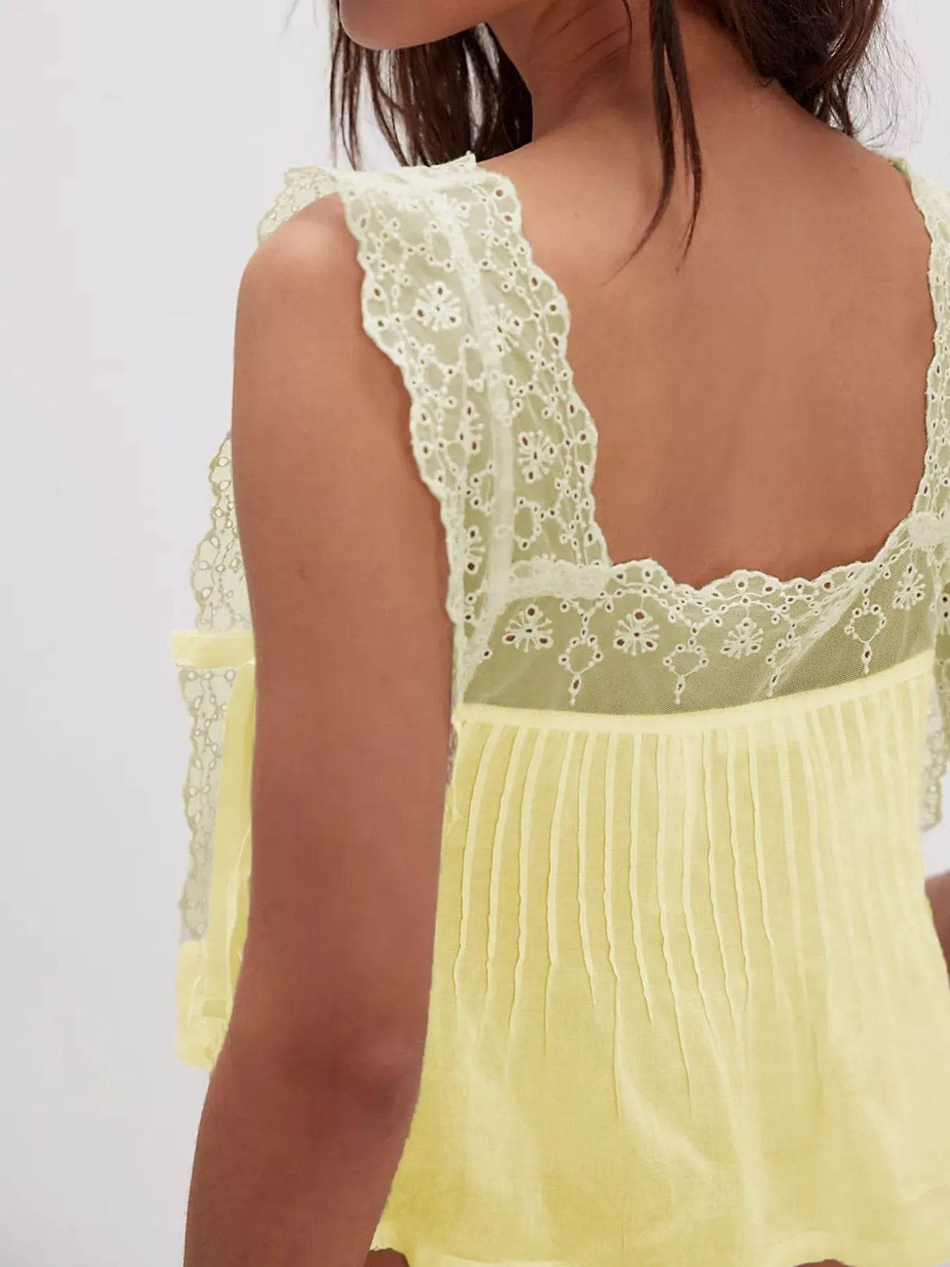 Lace-Trimmed Eyelet Top with Square Neck Design for Effortless Style - EBYNN