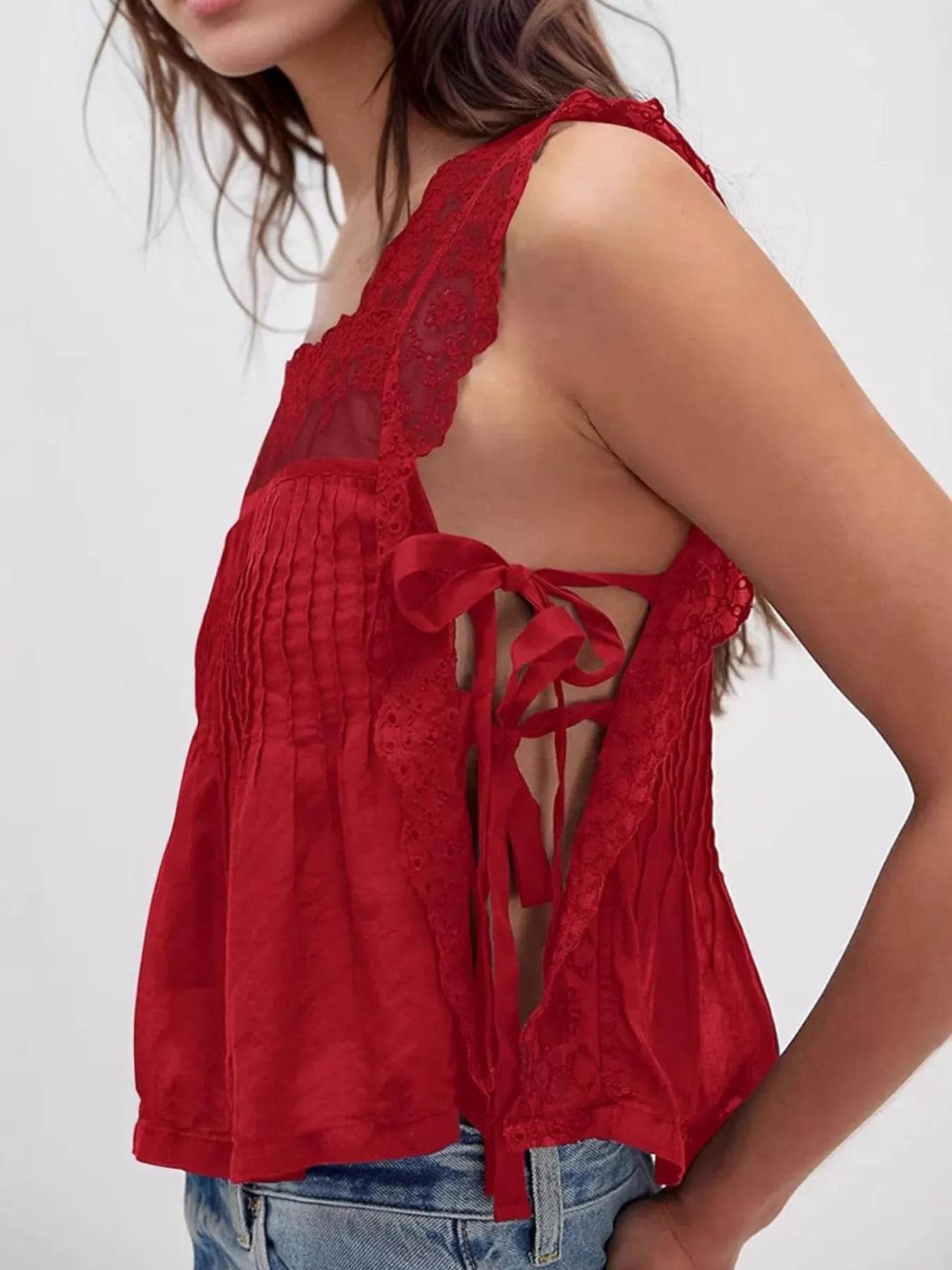 Lace-Trimmed Eyelet Top with Square Neck Design for Effortless Style - EBYNN