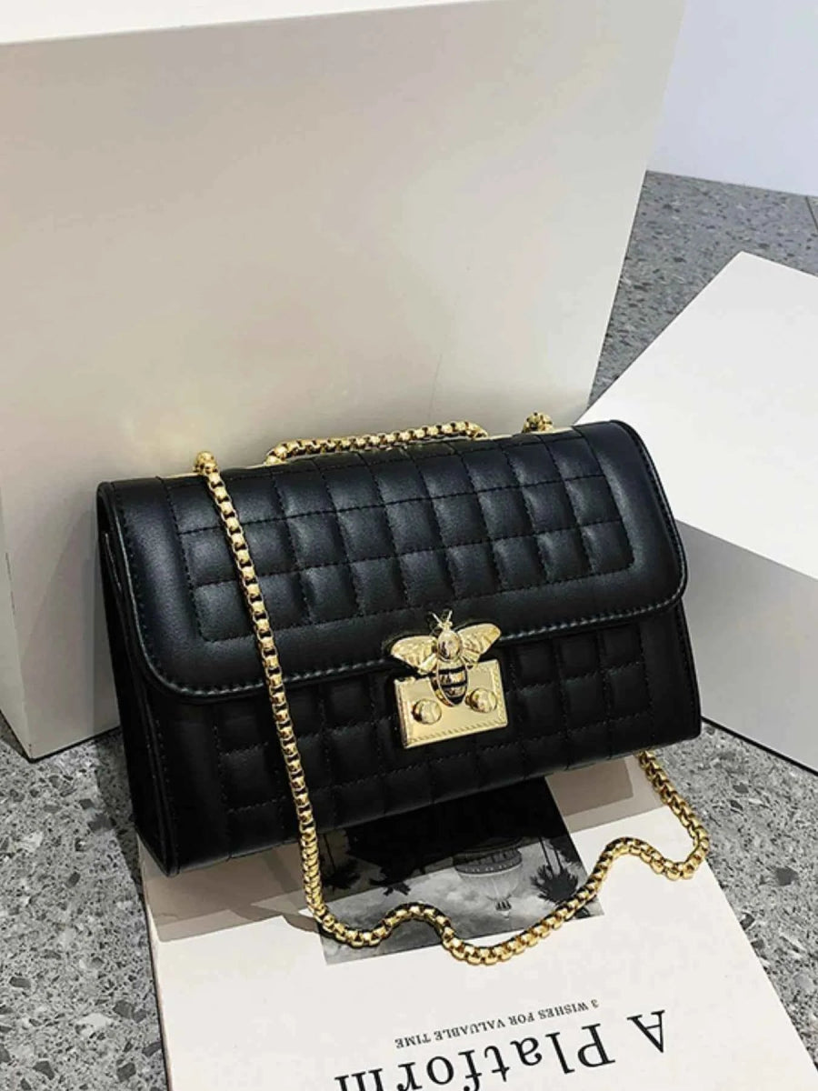Quilted Chain Shoulder Bag - Stylish & Functional.