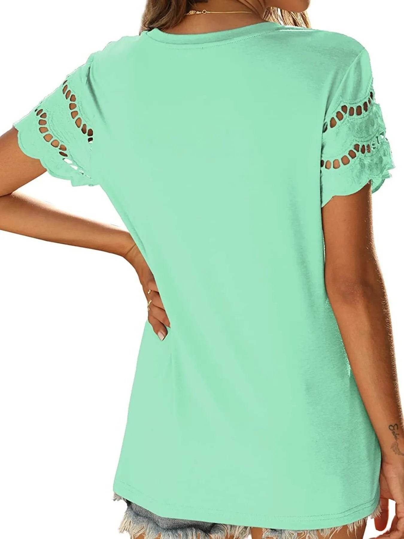 Lace Detail T-Shirt with Round Neck and Short Sleeves - EBYNN
