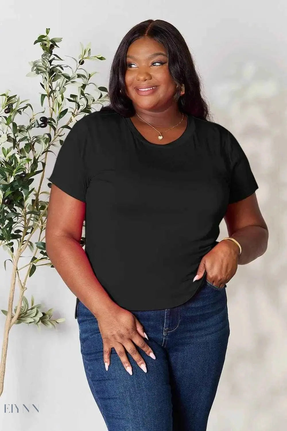 Trendsi women's basic black t-shirt on plus size model crew neck short sleeve casual everyday tee
